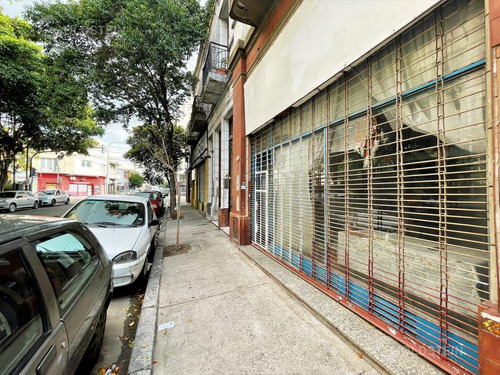 Imagen 2 de 24 de Local En Parque Patricios