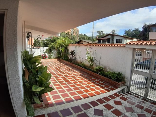 Imagen 2 de 11 de Casa En Venta Los Naranjos Del Cafetal 22-5596 Renta House Los Samanes