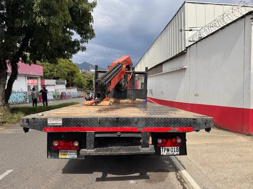 Camion Con Grua Articulada De 10ton