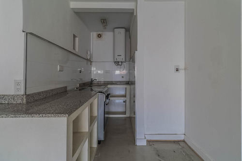 Monoambiente Refaccionado En Venta En La Calle San Luis 2800