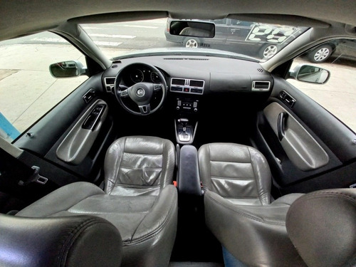 Imagem 5 de 17 de Volkswagen Bora 2009 2.0 Aut. 4p