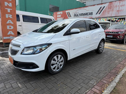 Chevrolet Onix Onix 1.4 MPFI LT 8V FLEX 4P MANUAL