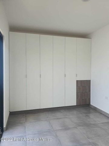 Corregidora Departamento En Venta De 2 Recamaras Equipado Alberca