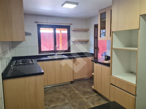 Imagen 13 de 29 de Casa En Venta De 5 Dorm. En Maipú