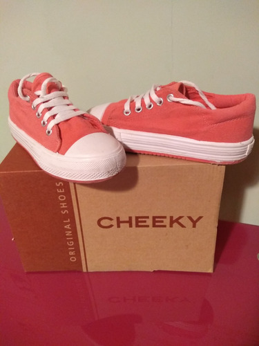 Zapatillas Cheeky Talle 33.lona. Muy Buen Estado.