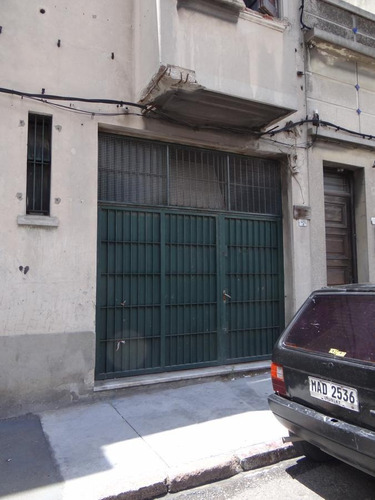 Local Comercial Próximo A Mercado Del Puerto