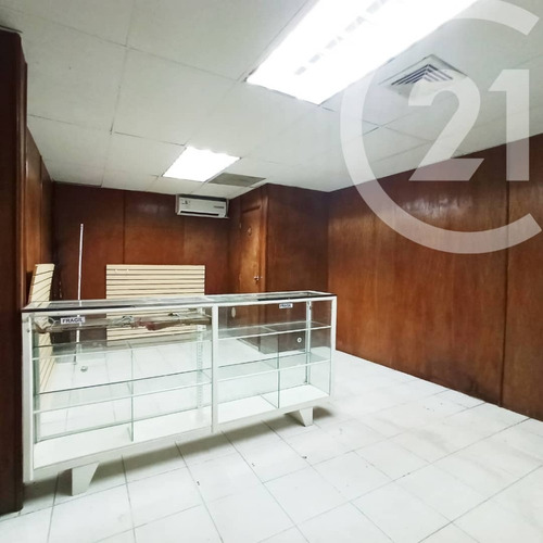 Imagen 9 de 10 de Alquiler Local Comercial Av 5 De Julio Barcelona