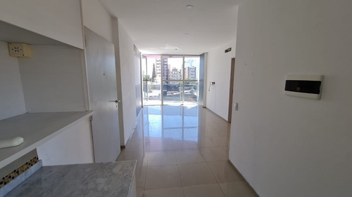 Imagen 3 de 22 de Venta De Departamento 2 Ambientes En Ramos Mejia Centro