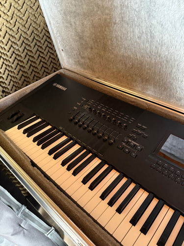 Yamaha Motif Xf8 Negro (Usado)