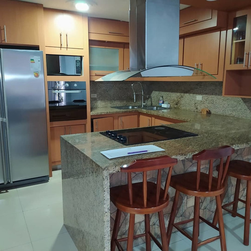 Imagen 6 de 14 de Town House En Caraballeda. 0414-2250913