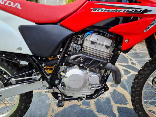 Honda Tornado (poco Uso)