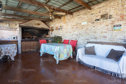 Muy Linda Casa De 4 Dormitorios En Unión-ref:30921