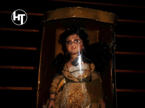 Imagen 3 de 10 de Muñeca De Porcelana, Michelle, Original Collectible Memories