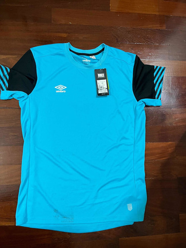 Franela Umbro Azul Caballero Talla M (k12)