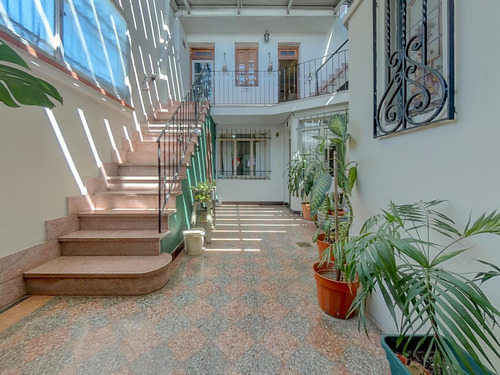Casa En Venta 9 Ambientes 6 Habitaciones Av. Pellegrini Al 100 Barrio Martin Rosario