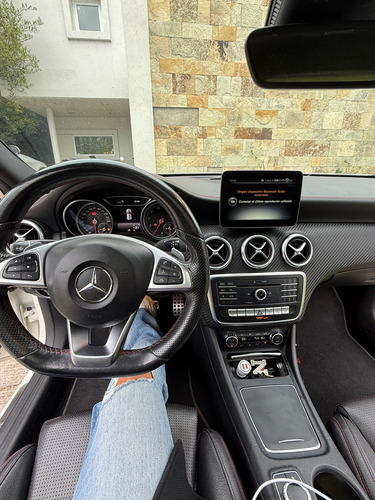 Mercedes-Benz Clase A 2.0 A250 Amg-line 211cv