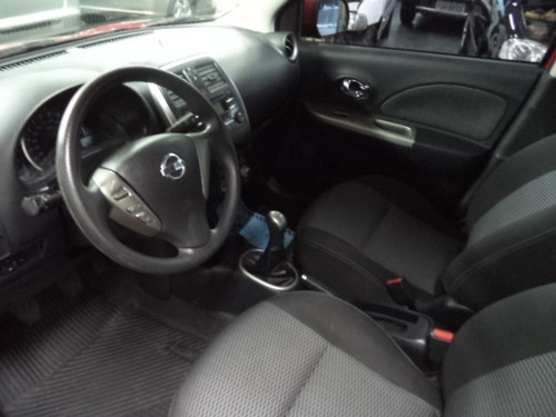 Imagem 9 de 11 de Nissan March Sv 1.0 12v Flex Completo Rodas 2016 Verm