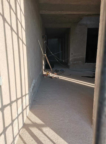 Terreno Con Construcción De Un Piso