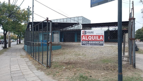 Alquiler Local Comercial En Sagrada Familia!!!