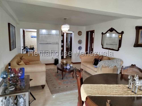 En Venta Lujosa Quinta En Los Naranjos #25-18561 Hh