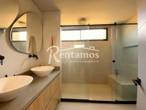 Apartamento En Arriendo En El Tesoro. Cod A776005
