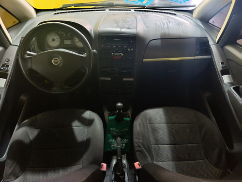 Fiat Idea 1.4 Elx Flex 5p