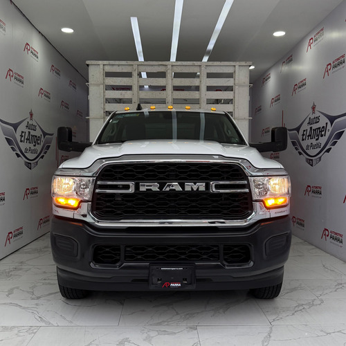 RAM 4000 5.7 Chasis Cabina Pl 4x2 Mt