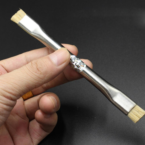 Limpiar El Cepillo Del Circuito De Base