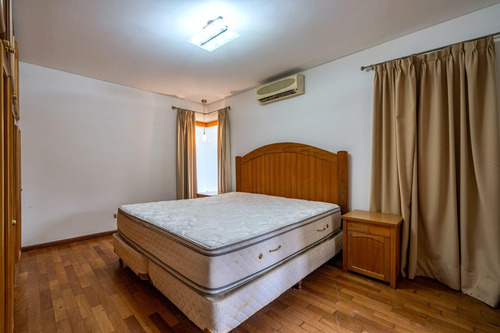 Venta/permuta Casa De 4 Dormitorios Con Amenities. San Marino, Funes Hills.
