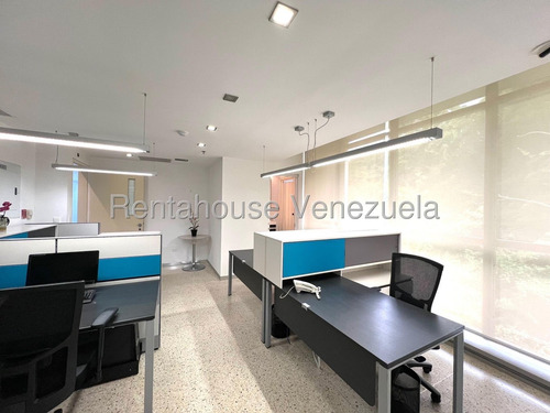 Moderna Oficina Equipada En Alquiler, Urb. Santa Paula
