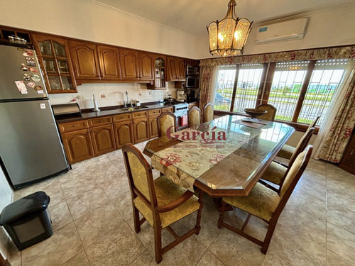 Importante Chalet Frente Al Mar!!