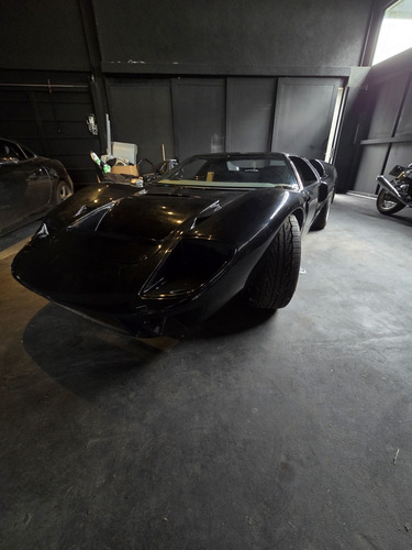 Ford Gt40 (no Cobra, No Mustang)