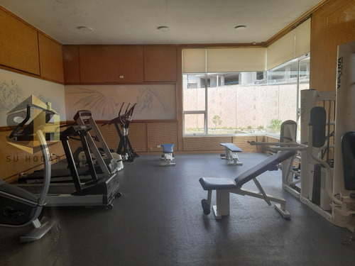 Se Vente Bonito Dpto En Costa De Montemar. Vista Al Mar.