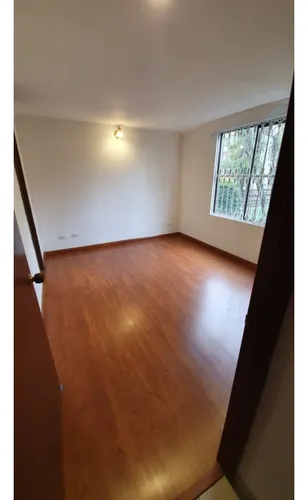 Venta Apartamento Salitre 86 Mts, Piso 2, Garaje, 4 Hab, 3 Baños