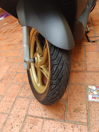 Imagem 4 de 4 de Honda Pcx Dlx