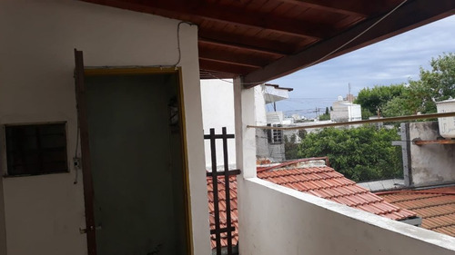 Imagen 3 de 17 de Departamento Tipo Casa En Alquiler En Lanus Este