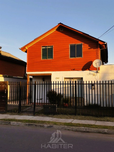 Amplia Casa En Venta De 4 Dorm. En Curicó