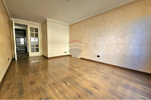 4 Dormitorios Amplios Y Renovado. Departamento