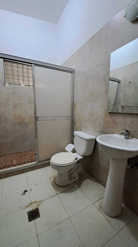 Imagen 16 de 17 de Se Vende Casa Urb. Juanico
