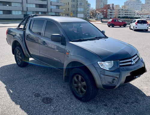 Imagen 3 de 15 de Mitsubishi L200 2.4 Doble Cabina 4x2