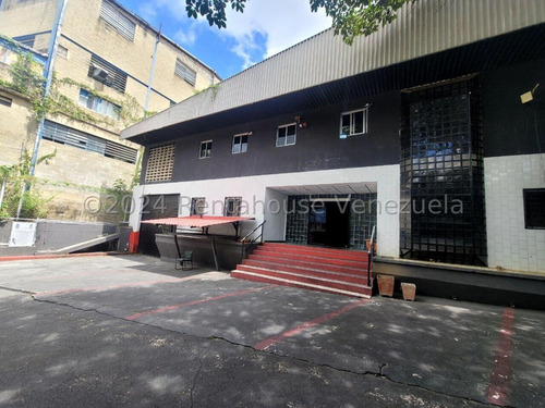 Ms: 24-27881, Alquilamos O Vendemos Amplio Galpón En Mariches. A=4.000m2, 4b, 20p.