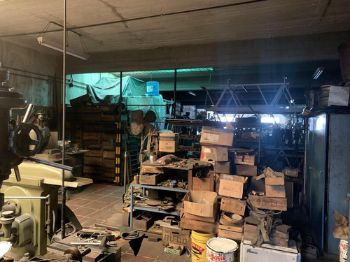 Establecimiento Industrial De 855 M2 Cubiertos Aproximados, Villa Ballester