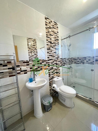 Imagen 2 de 21 de Casa Con Piscina En Residencial Cerrado, Santiago (jpc-212)