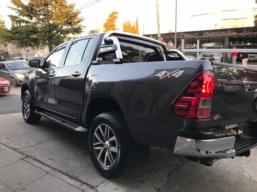 Toyota Hilux 2.8 Cd Srv 177cv 4x4 At 2016