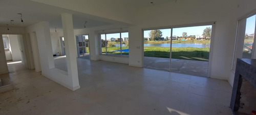 Imagen 9 de 26 de Casa En Venta El Canton