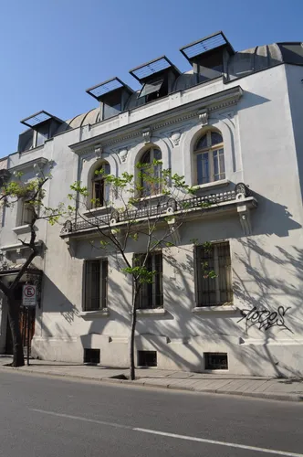Loft En Compañia Con Maipu, Edificio Antiguo Remodelado