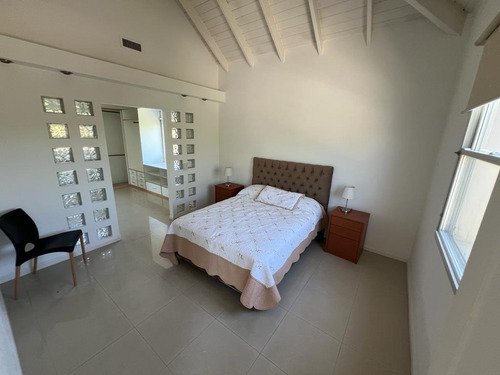 Casa Clasica Venta 3 Dormitorios En Glorietas