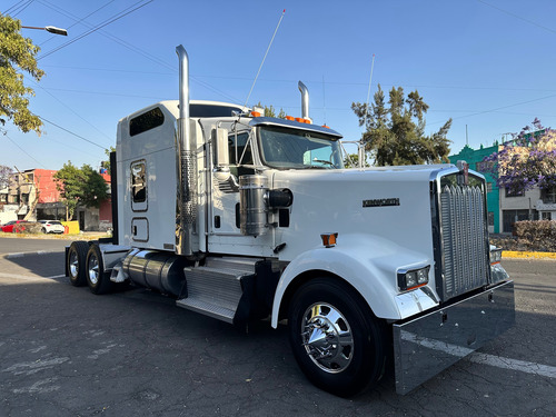 2016 Kenworth W900 Studio Sleeper Motor Cummins Isx15