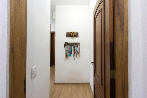 Casa Em Ponta Grossa Com 3 Dormitórios - Lu430278