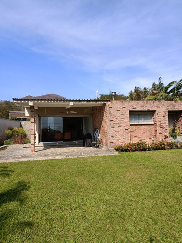 Inmobilia Group Vende Moderna Casa En Colinas De Guataparo
